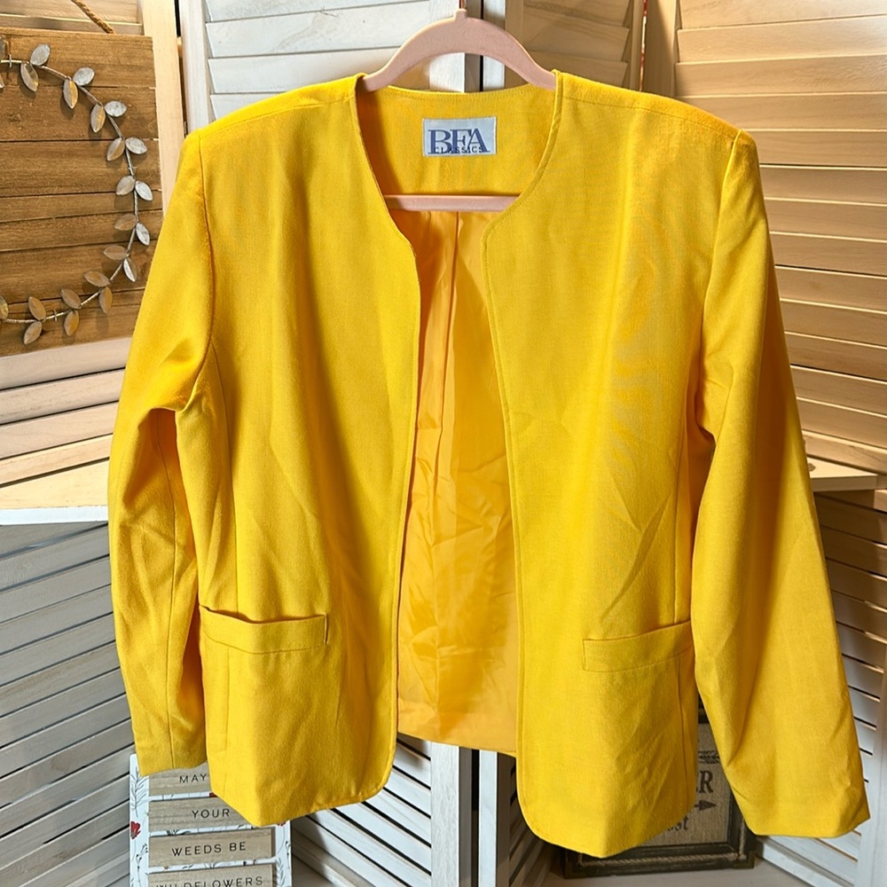 BFA Classics Yellow Open Blazer